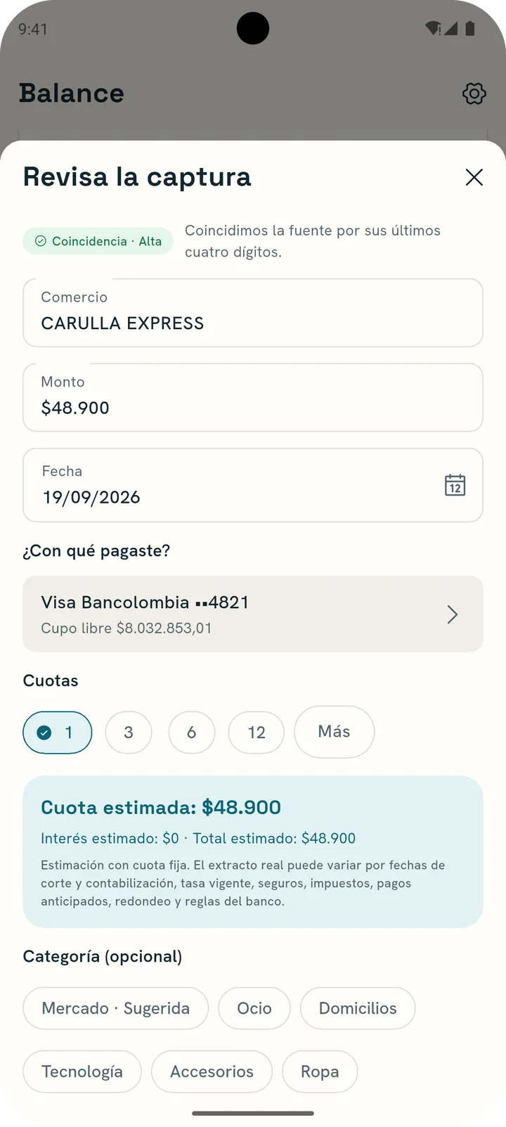Revisa la captura: comercio, monto, fecha, tarjeta reconocida por sus últimos cuatro dígitos, cuotas y categoría sugerida.